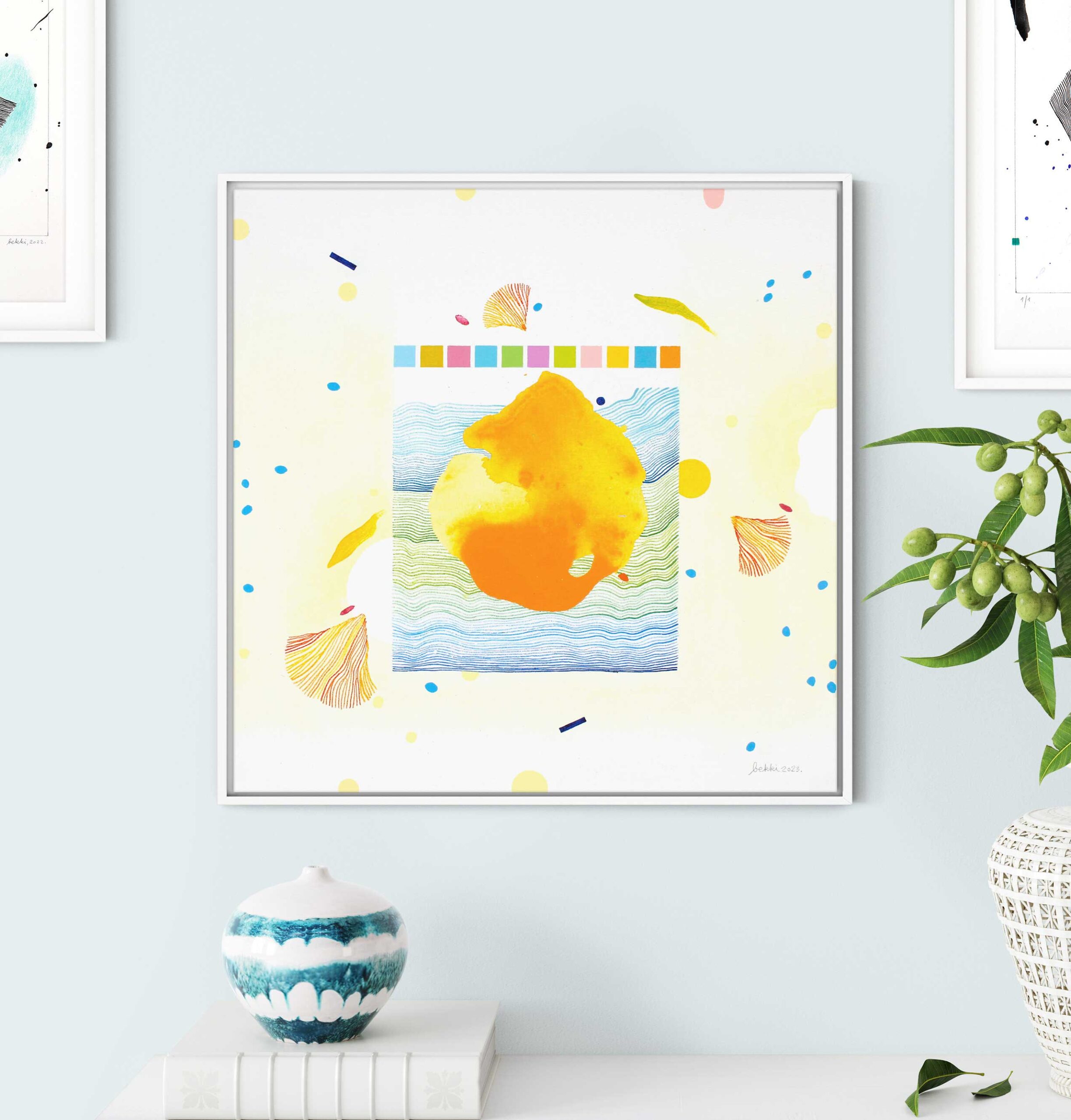 Rankų darbo mažas ryškus geltonas paveikslas ant drobės – modernus, spalvingas meno kūrinys