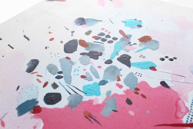 Moderni spalvinga abstrakti drobė su rožine centrine forma